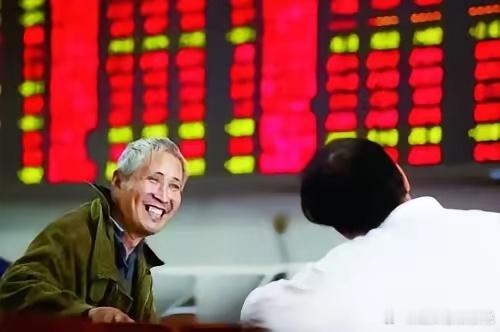 12月19日上午A股感受1、上午低开冲高回落，但科技板块已经出现了企稳，下午是否