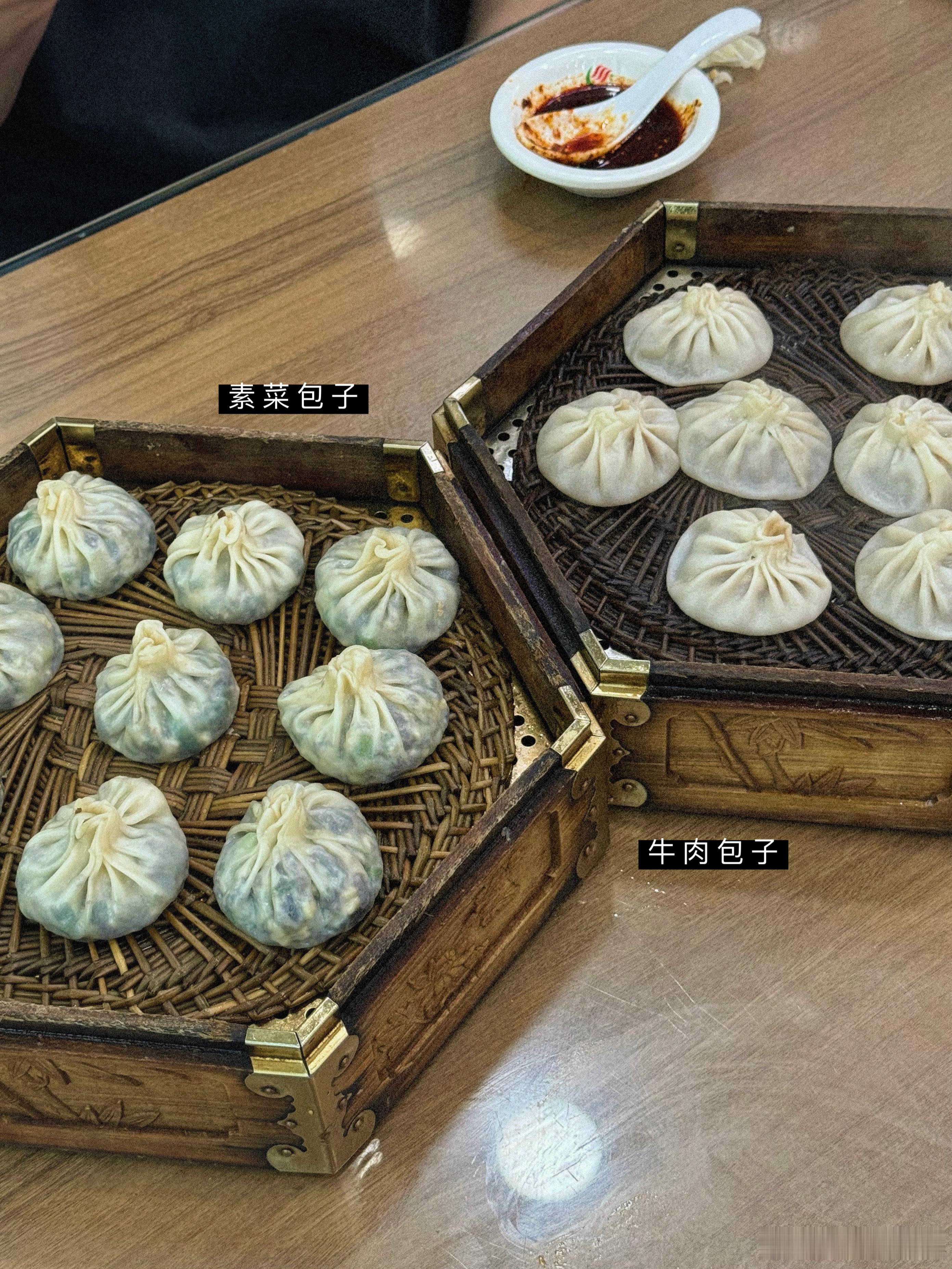 🍼奶罐儿的碎碎念🧩存在相册里一些西安美食分享，本以为网红店不会好吃，意外的味