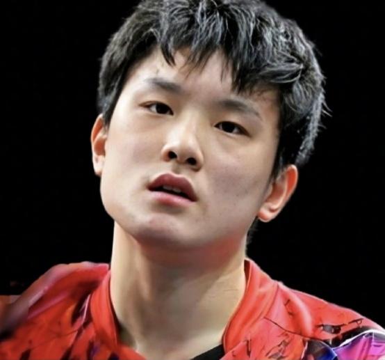 张本智和这也是没救了……
世界排名第四连续大赛一轮游。
你觉得正常吗？与名次也不