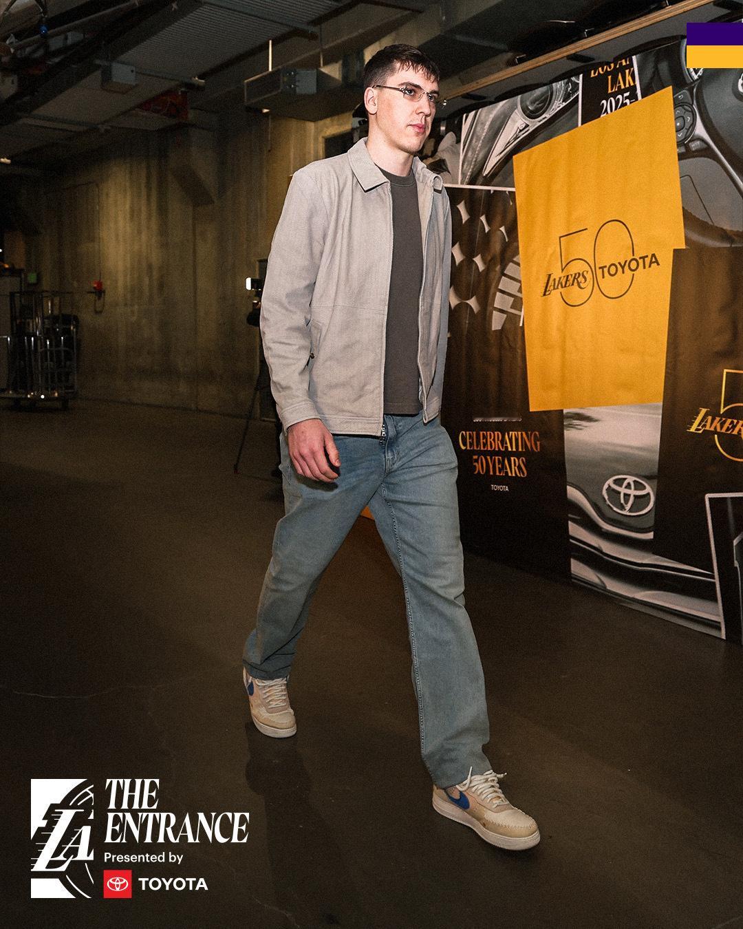 终于回主场了！76人vs湖人洛杉矶湖人