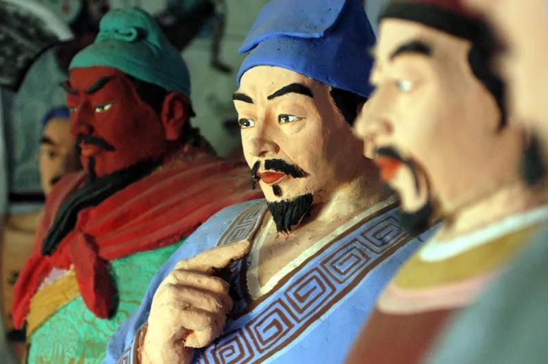 四大名著都写了些什么？四大名著笔记 
调侃四大名著：三国基本都是男人，水浒基本都