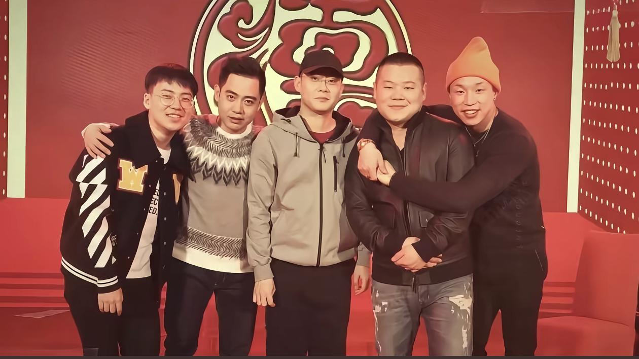 德云社云字科部分徒弟珍贵合影！郭麒麟、孔云龙、栾云平、岳云鹏、烧饼，都是郭德纲早