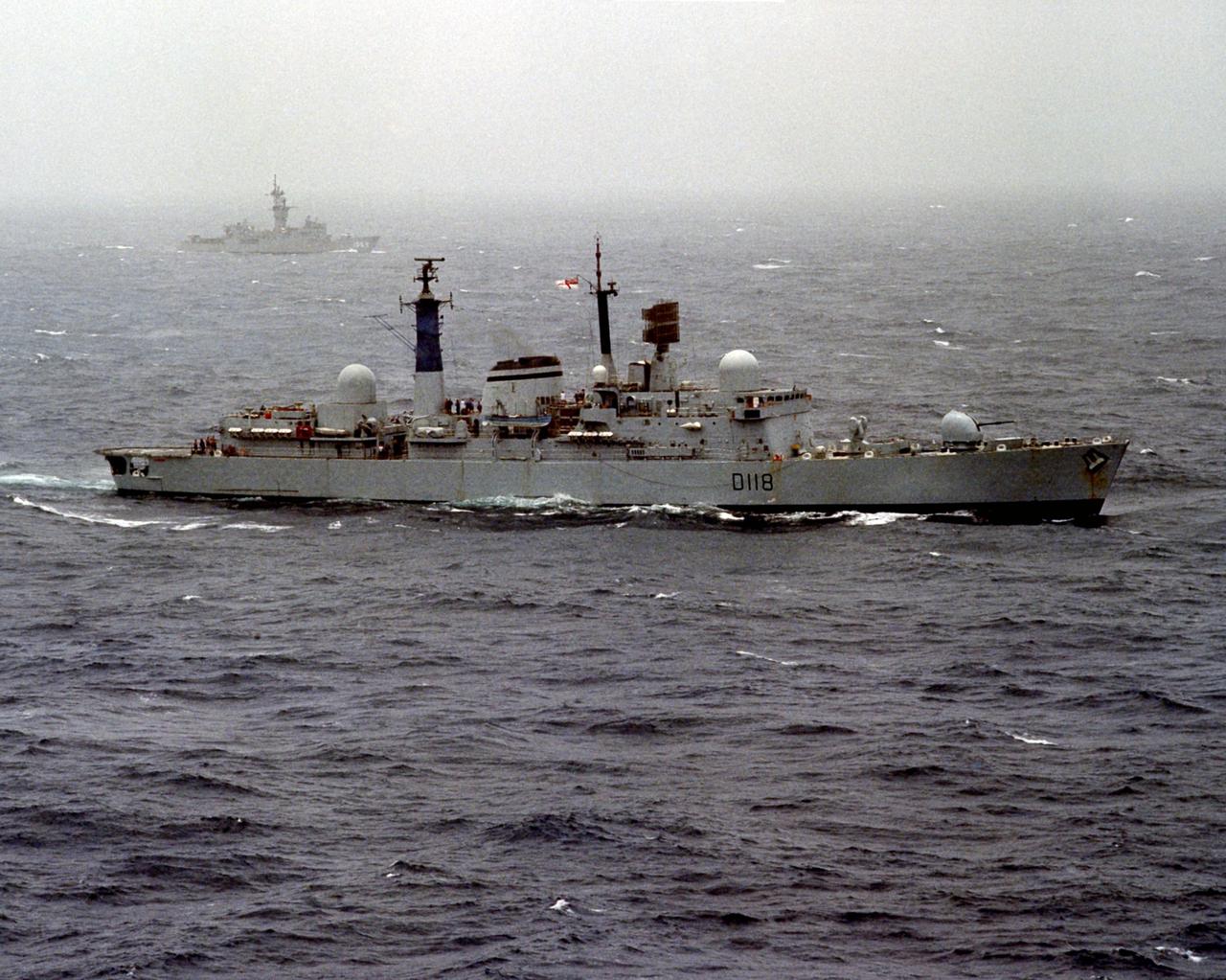 1982年5月25日：福克兰战争“黑色星期二”——HMS Coventry沉没