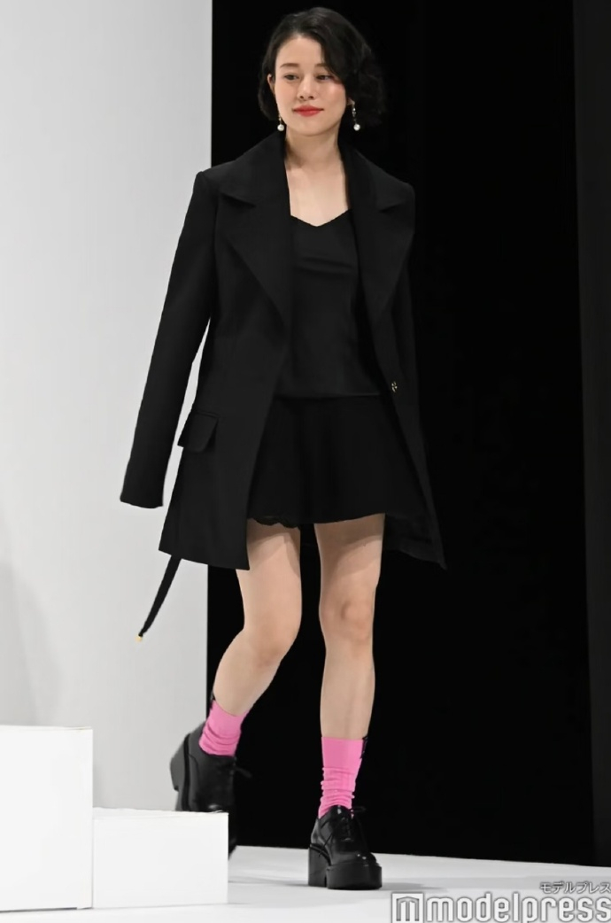 高畑充希怀孕后首露面 日本演员高畑充希于27日出席了在东京举办的活动，这是她在宣