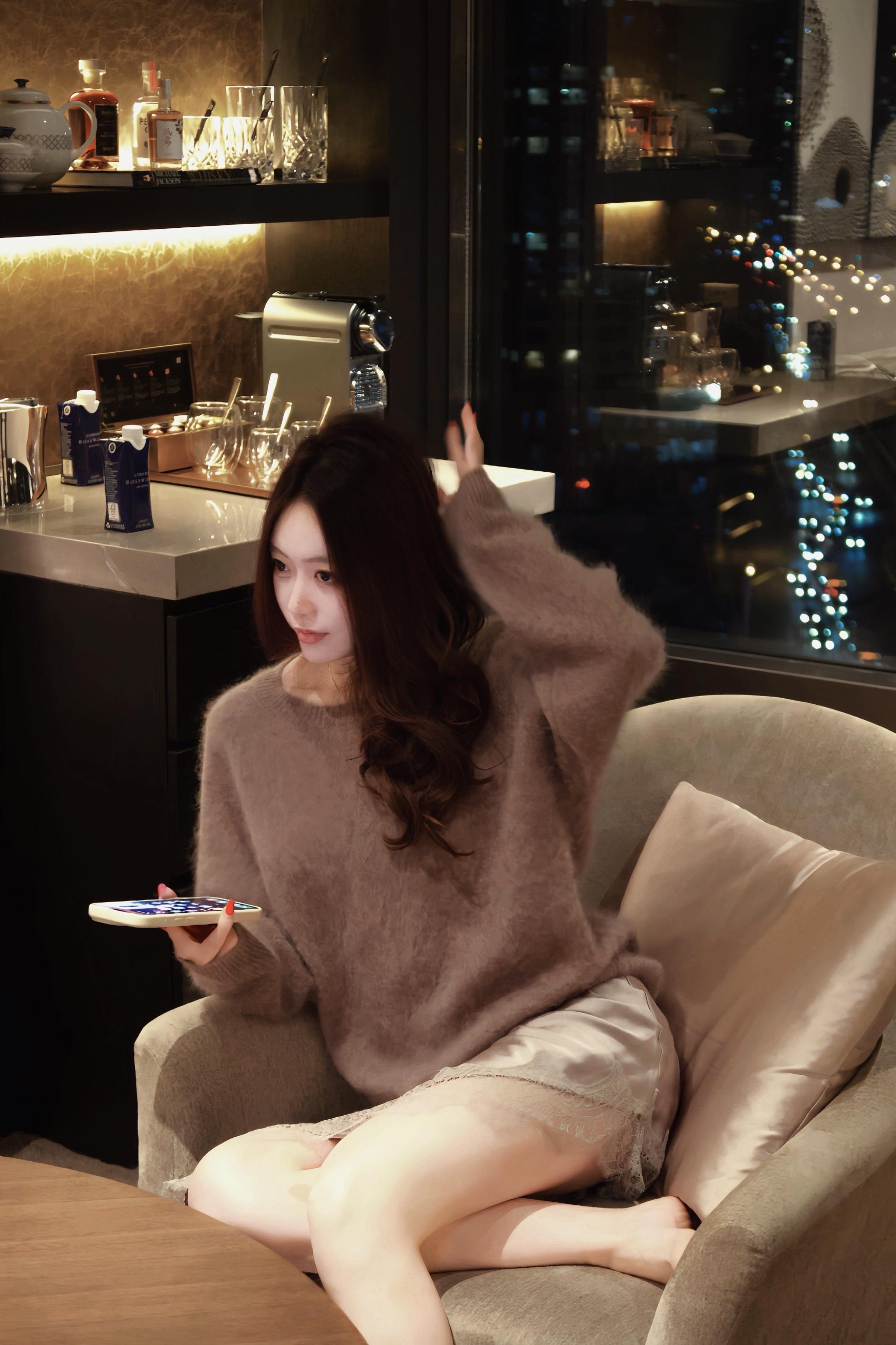 独属于你的香水 尾调竟是我的泪