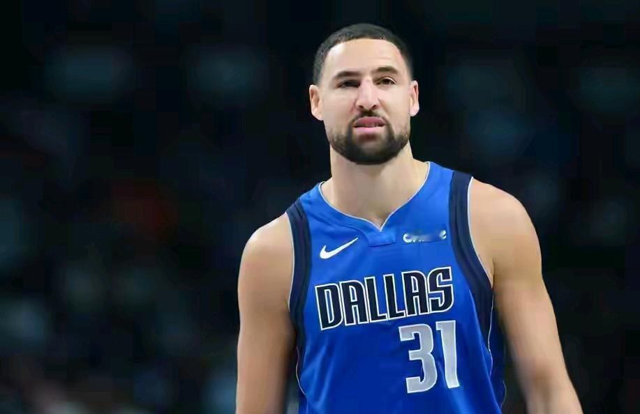 克莱汤普森的运动生涯大概率是进入末期了啊，随着在勇士接连大伤后，运动能力的下降，