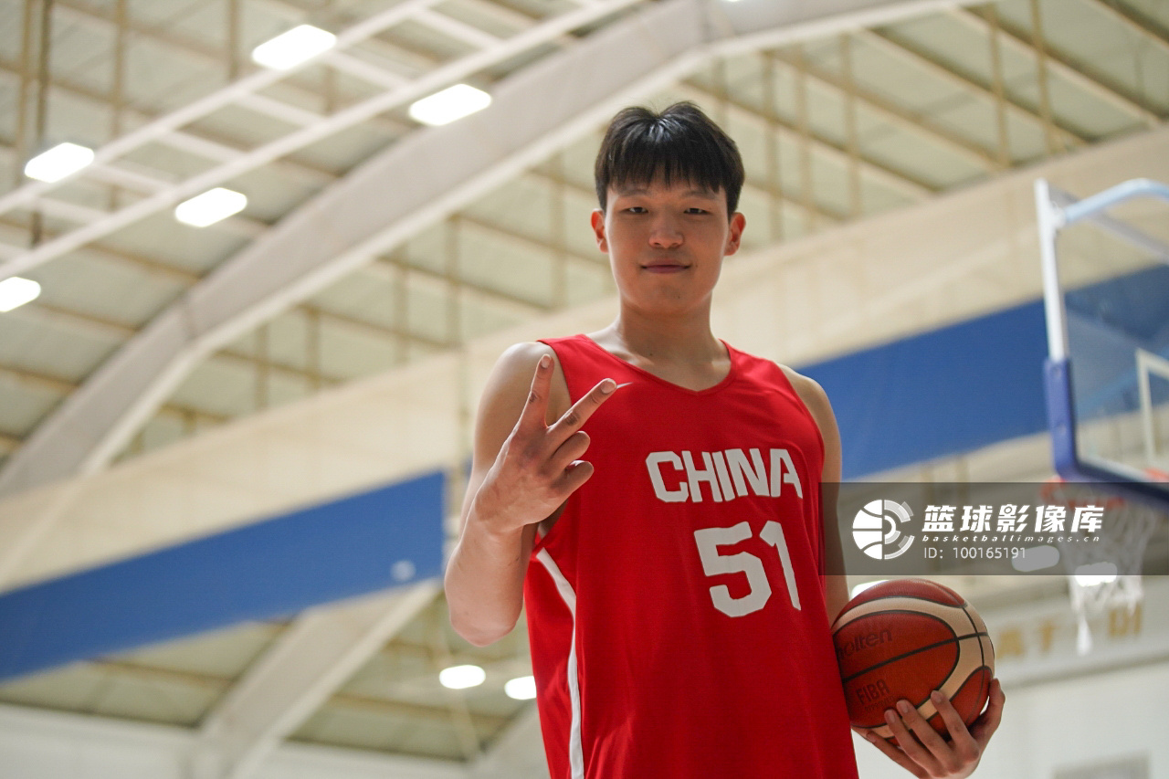豆包了一下杨瀚森作为NBA球员为啥有可能无法出战中国男篮非官方的热身赛：杨瀚森无