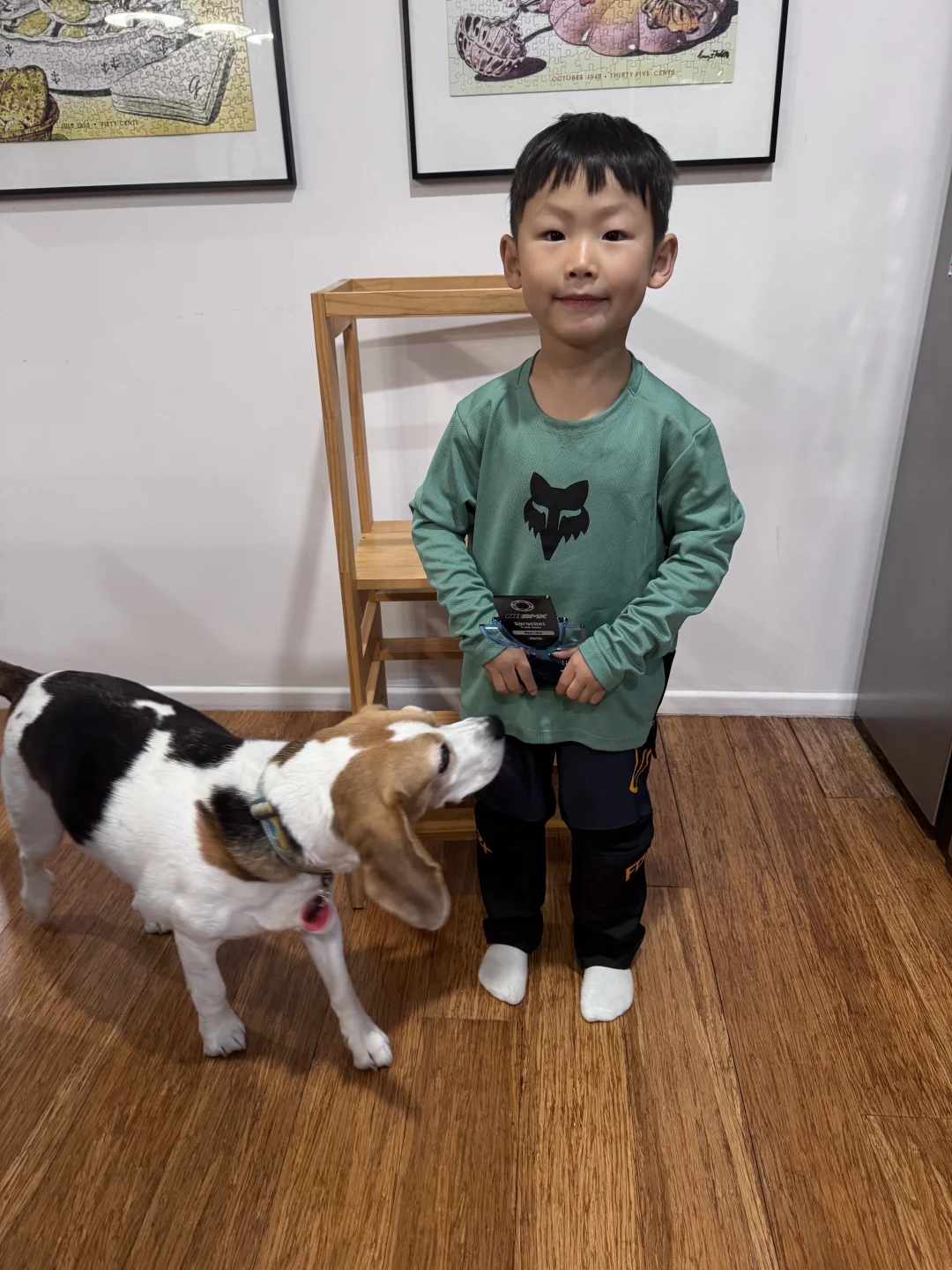 小忍人越长越像查理布朗（左滑看对比图）