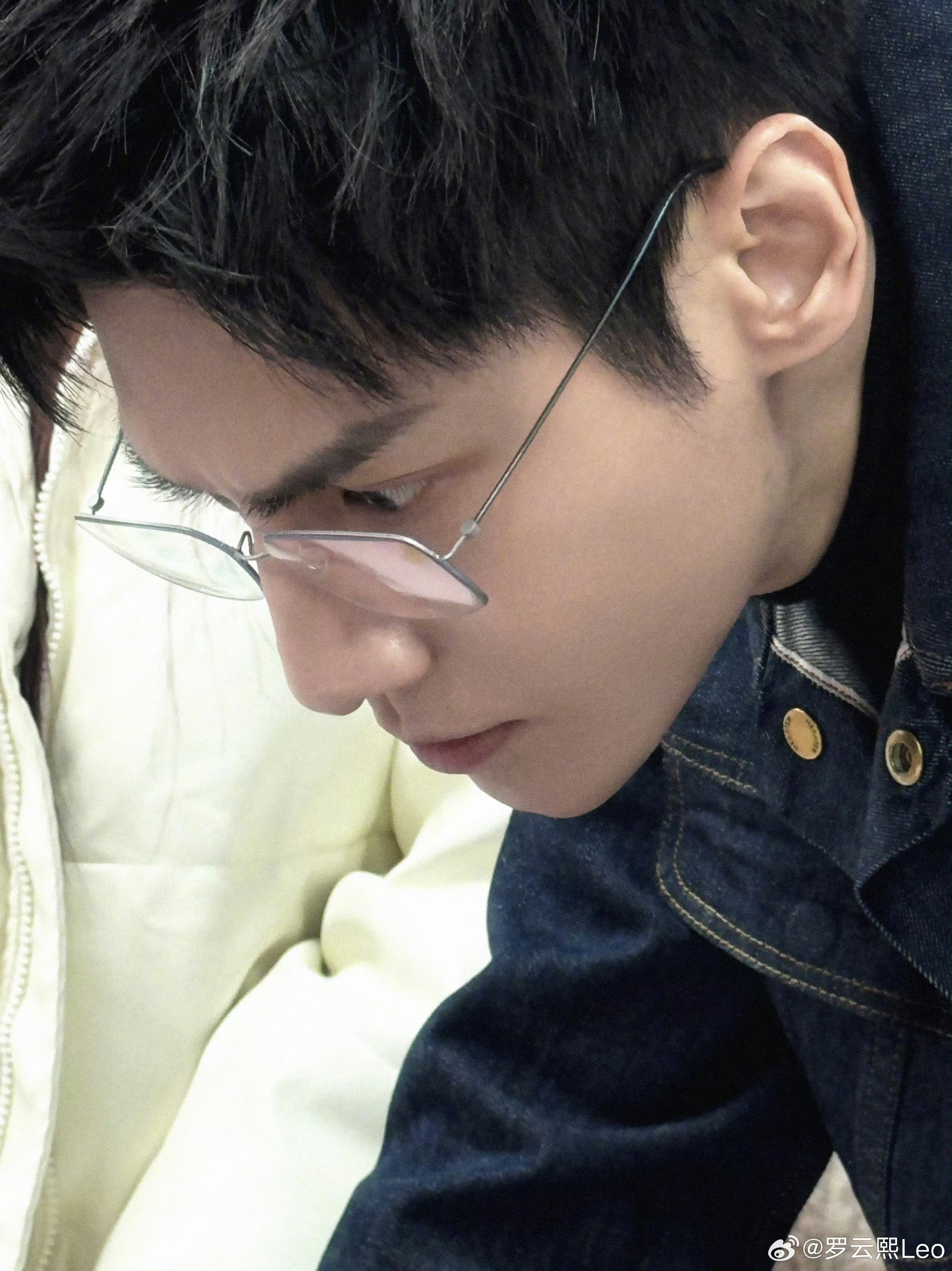 剥茧大结局我还是怀疑罗云熙罗云熙把那种藏在平静下的暗流演得淋漓尽致，绝了 