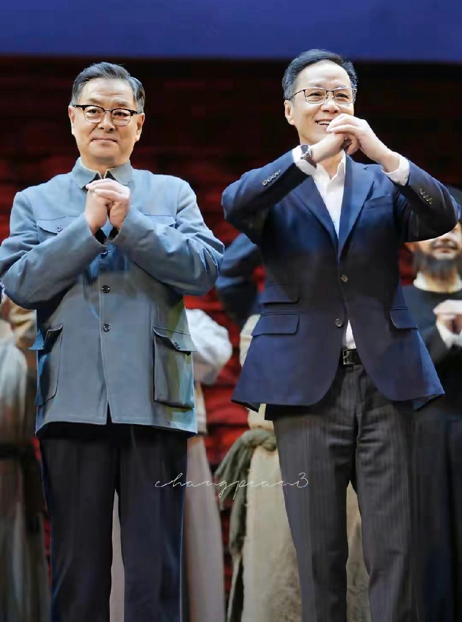 人艺顶配杀进影院！4K《正红旗下》北影节炸场，冯远征濮存昕同台封神
 
   北