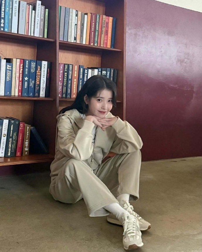 IU李知恩💖 