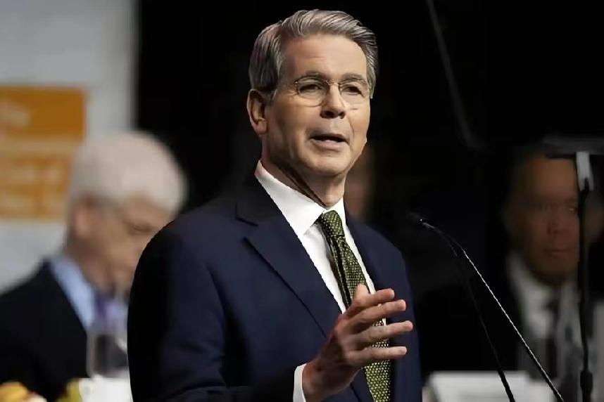 昨天，美财长贝森特对媒体说:“高市早苗在选举中取得重大胜利，一个强大的日本将使美