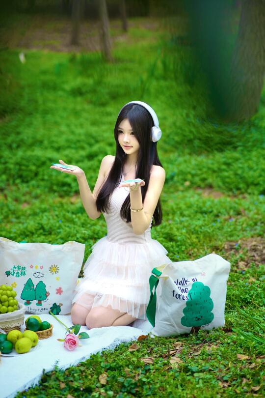 武汉摩尔城的小森林🌳也太春天了吧