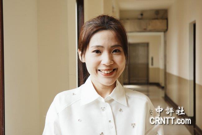 国共领导层会面成果丰硕，大陆宣布十项惠台措施。中国国民党籍“立委”徐巧芯13日表