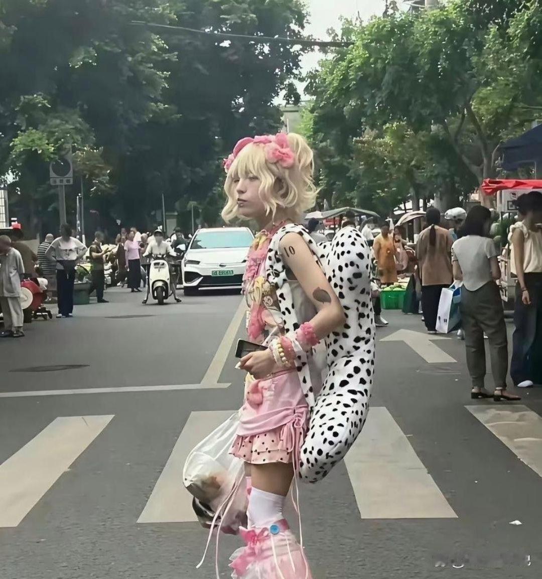 如果她是你女儿，你能接受她这样吗？ ​​​
