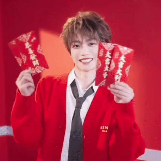 梓梓把你口袋打开 妈妈再给你点 