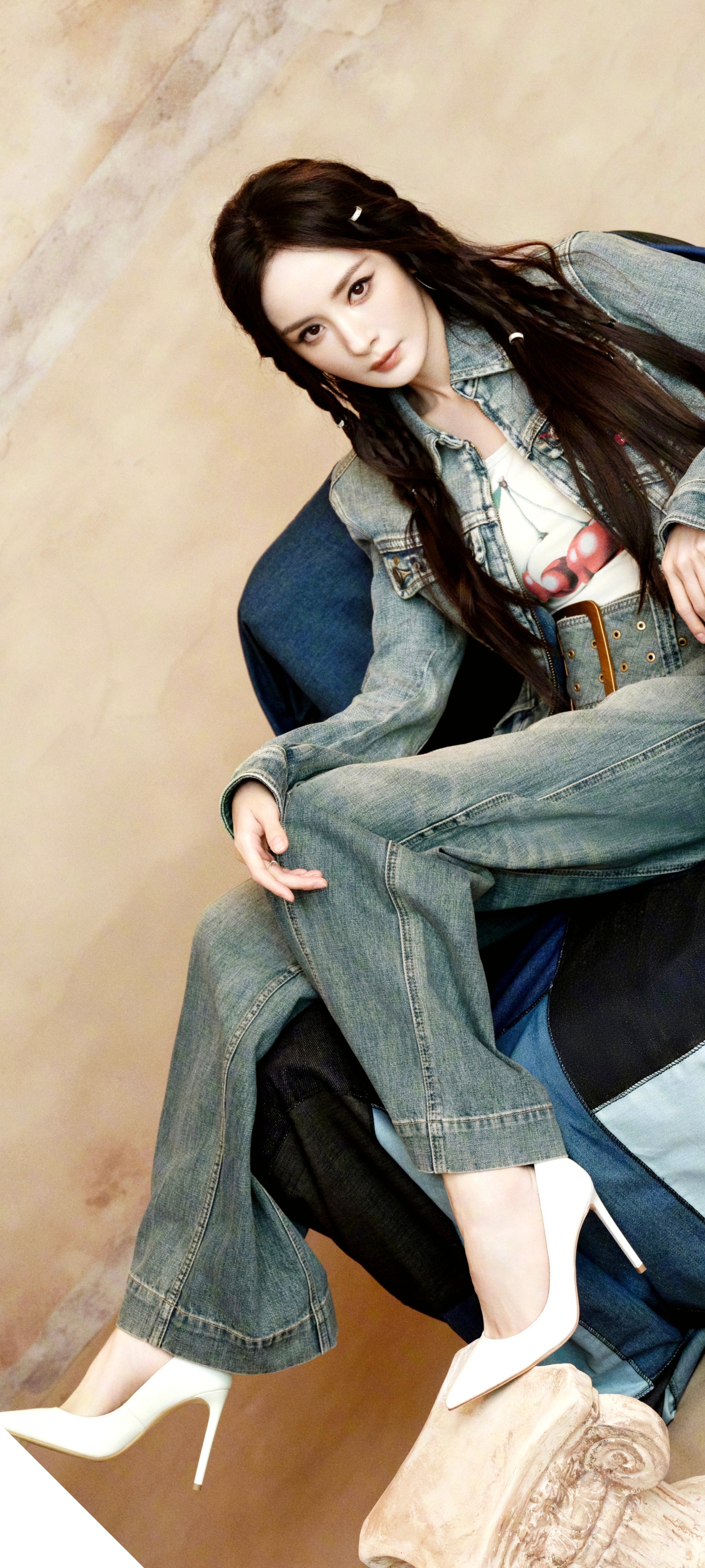 杨幂 牛仔裤搭配高跟鞋~杨幂