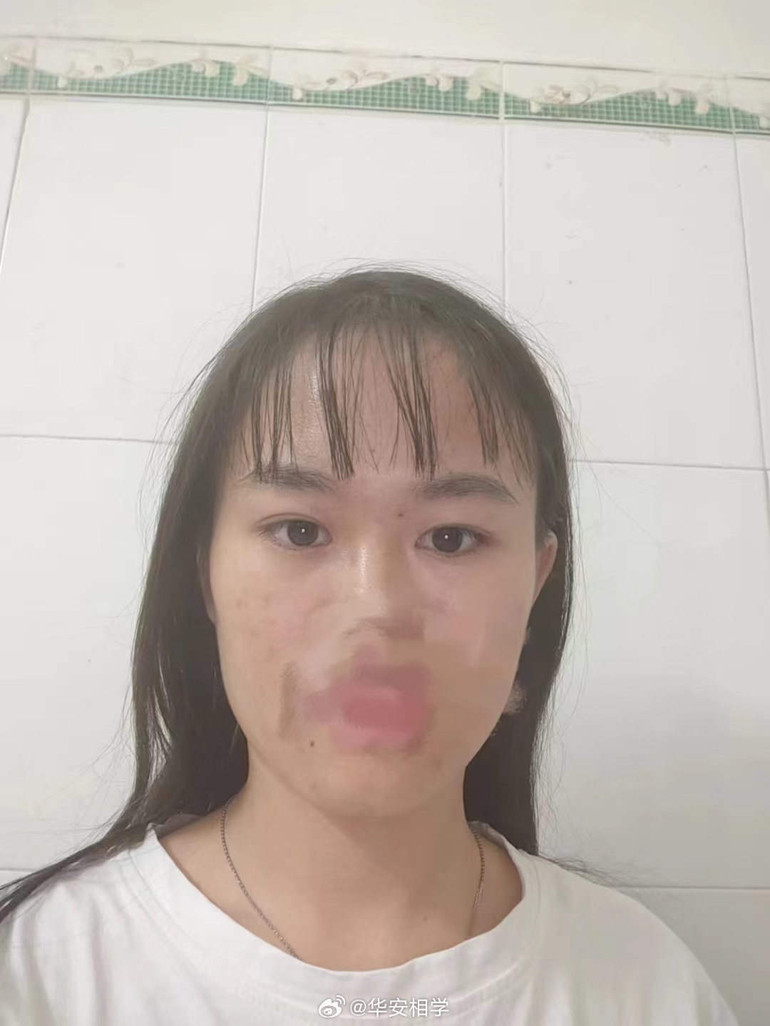 感谢铁粉支持，这掌纹祖上或父母辈的原居住地迁徙过了，存不下什么钱的掌相，有铁的时