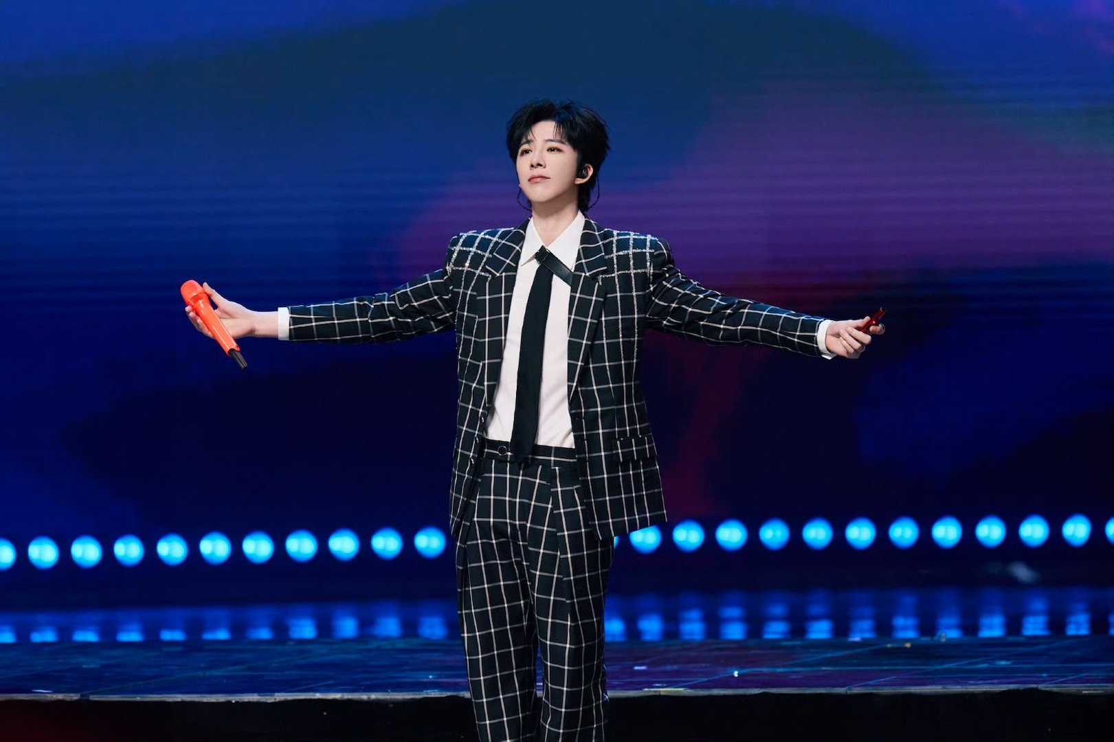 刘宇宁小贝 | 刘宇宁玫瑰丛生 | 摩登兄弟不会太晚  行歌 纵马踏歌行晚安😴