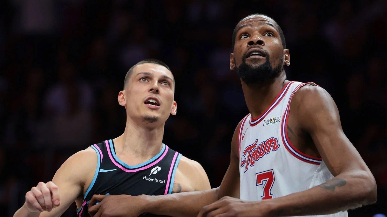 在 Bleacher Report 的 格雷格·斯沃茨 近期一篇文章中，火箭队被