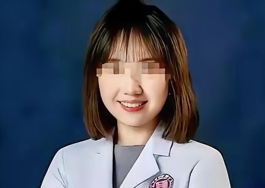 医者失德，何谈济世？精湛医术若毁于私德失守，不仅玷污白袍，更辜负患者性命相托。当