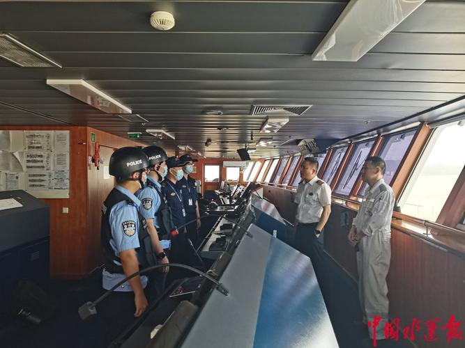 神助攻？美截中伊商船，中国反制台船有了依据！
 
波斯湾海域风浪骤起，美国军舰突