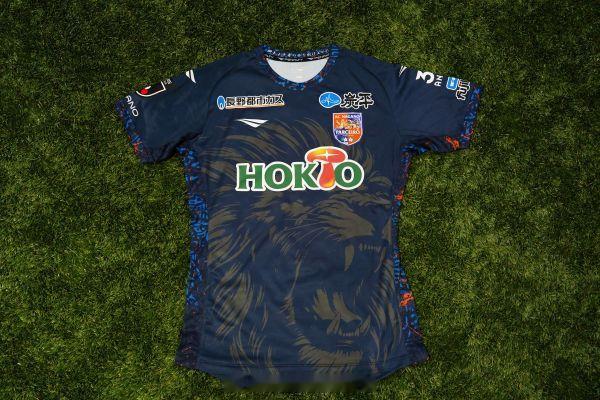 J3长野帕赛罗发布2026过渡赛季新球衣。贤聊球衣球衣资讯J联赛