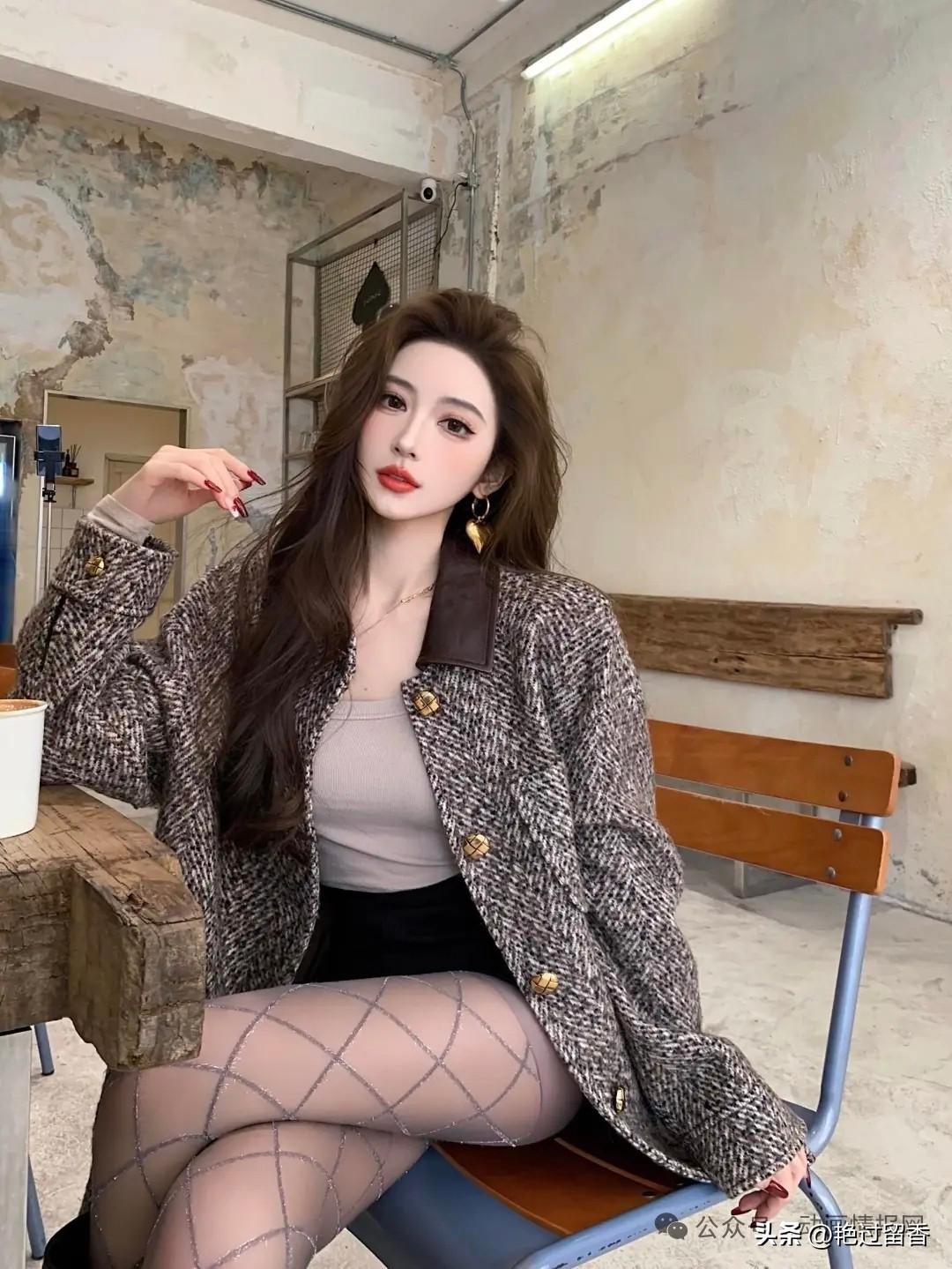 复古工业风咖啡馆，时尚穿搭打卡📸什么样的穿搭可以成为气质女神?