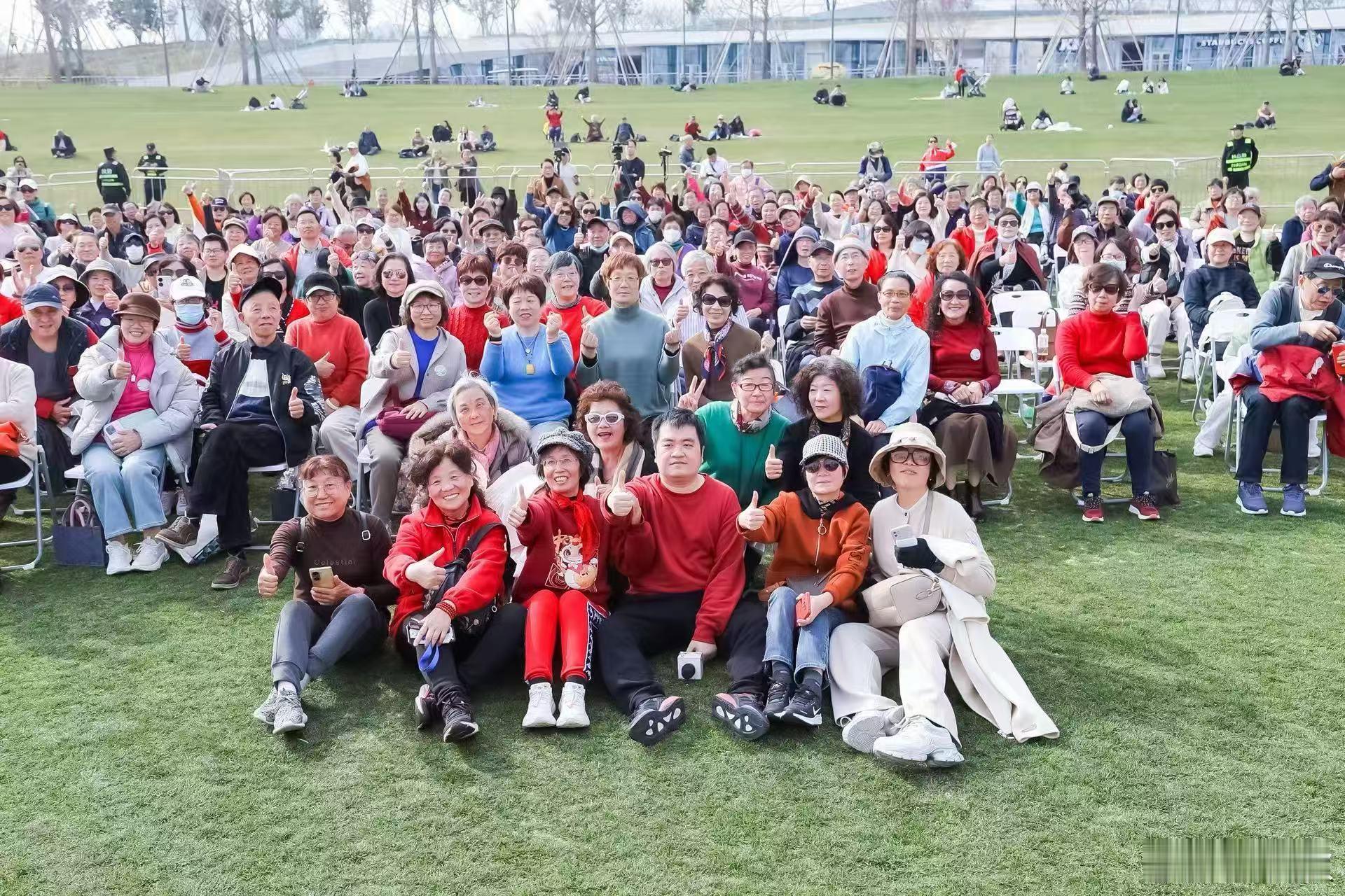 直播两年我还是我上海的夜未眠。我刚刚结束第732场百姓直播，也将要度过感慨万千的