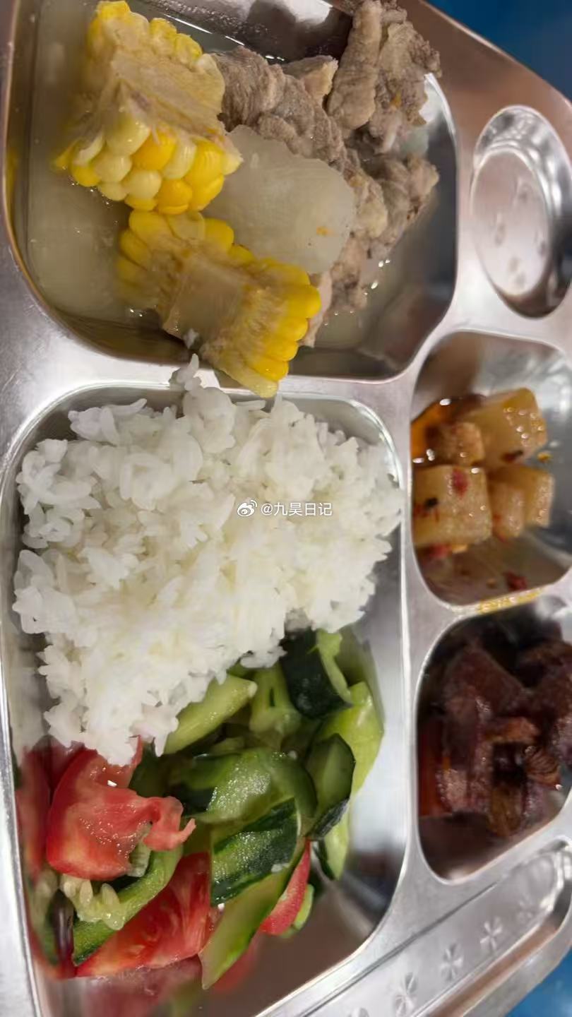 好想给你们看看每天吃的有多差… 