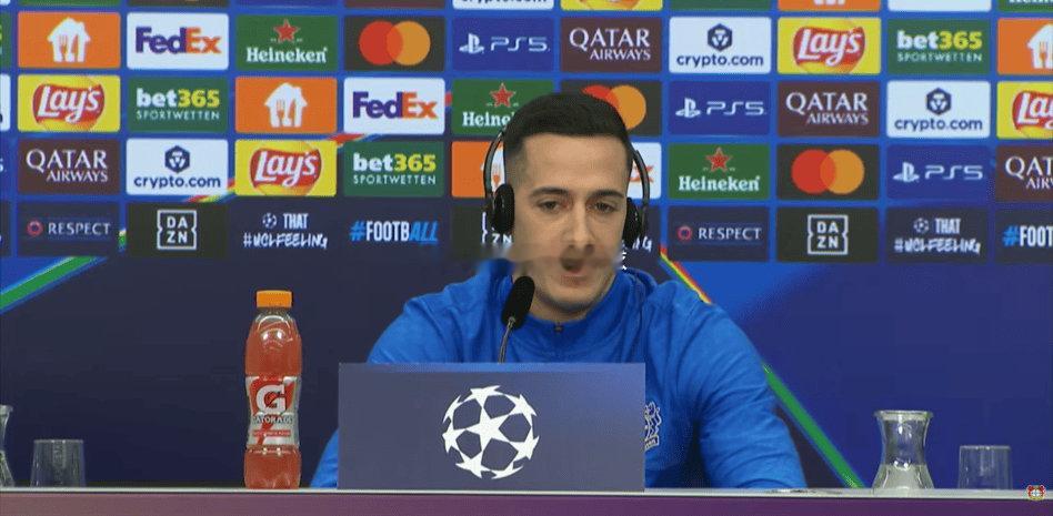 01月28日讯 在沃尔库森对阵比利亚雷亚尔的欧冠比赛前，皇马旧将巴斯克斯出席了赛