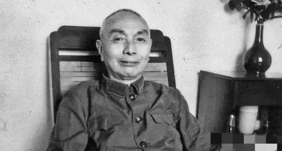 郭汝瑰起义后才知道，自己能活到解放全靠王葆真拼命护着，当场泪崩。
 
说起郭汝瑰
