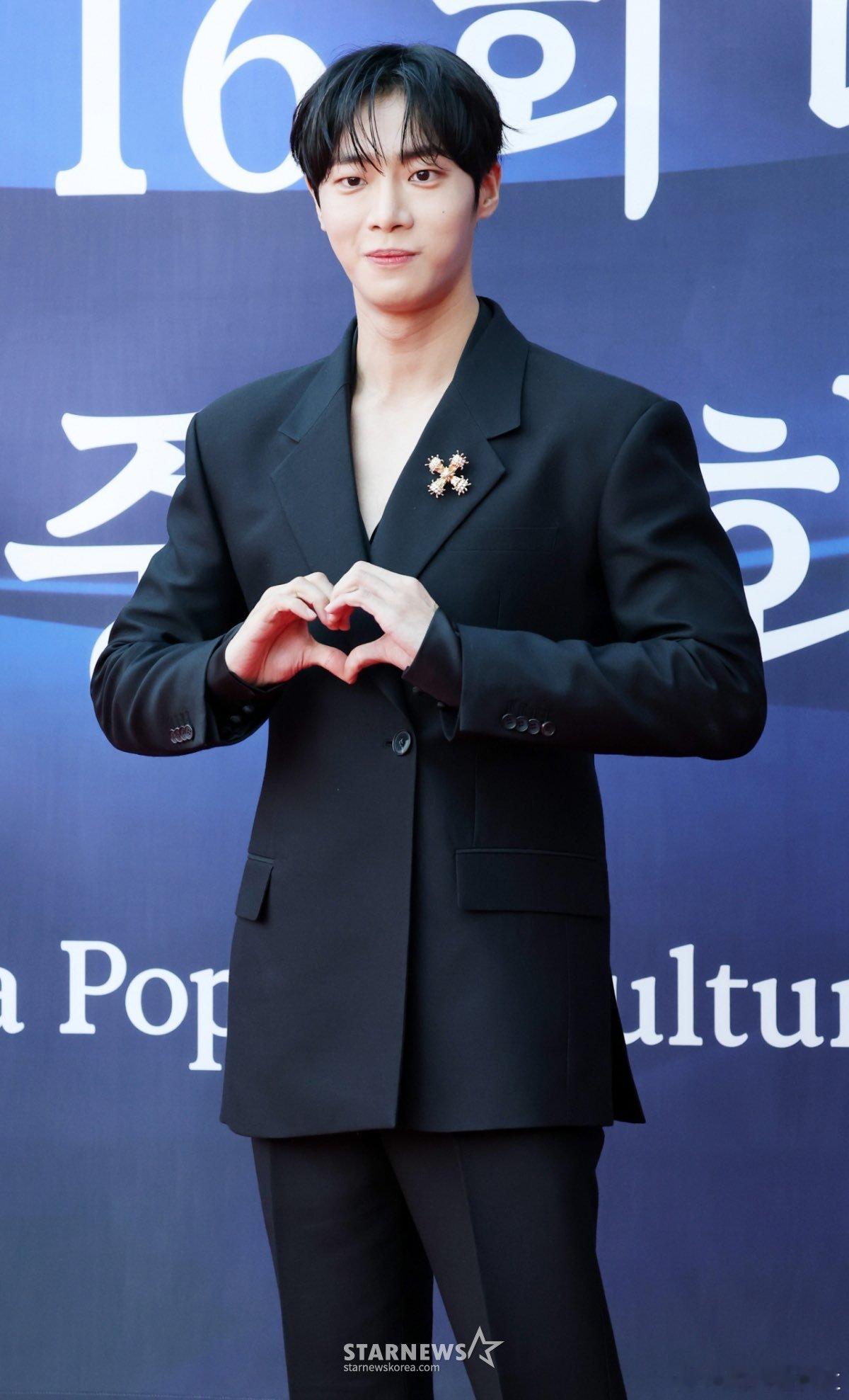 秋英宇X金所炫…【独家】安判锡导演选中的人是秋英宇……《恋爱博士》的男主角在剧中