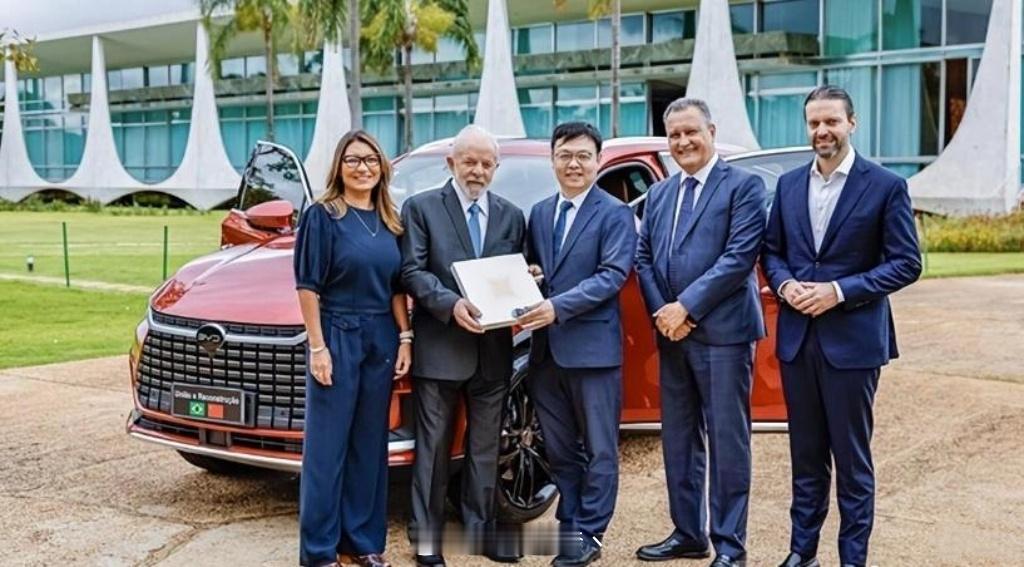 对比亚迪来说，把排面打在公屏上这句话已经说腻了，这不已经有不少国家元首成为了比亚