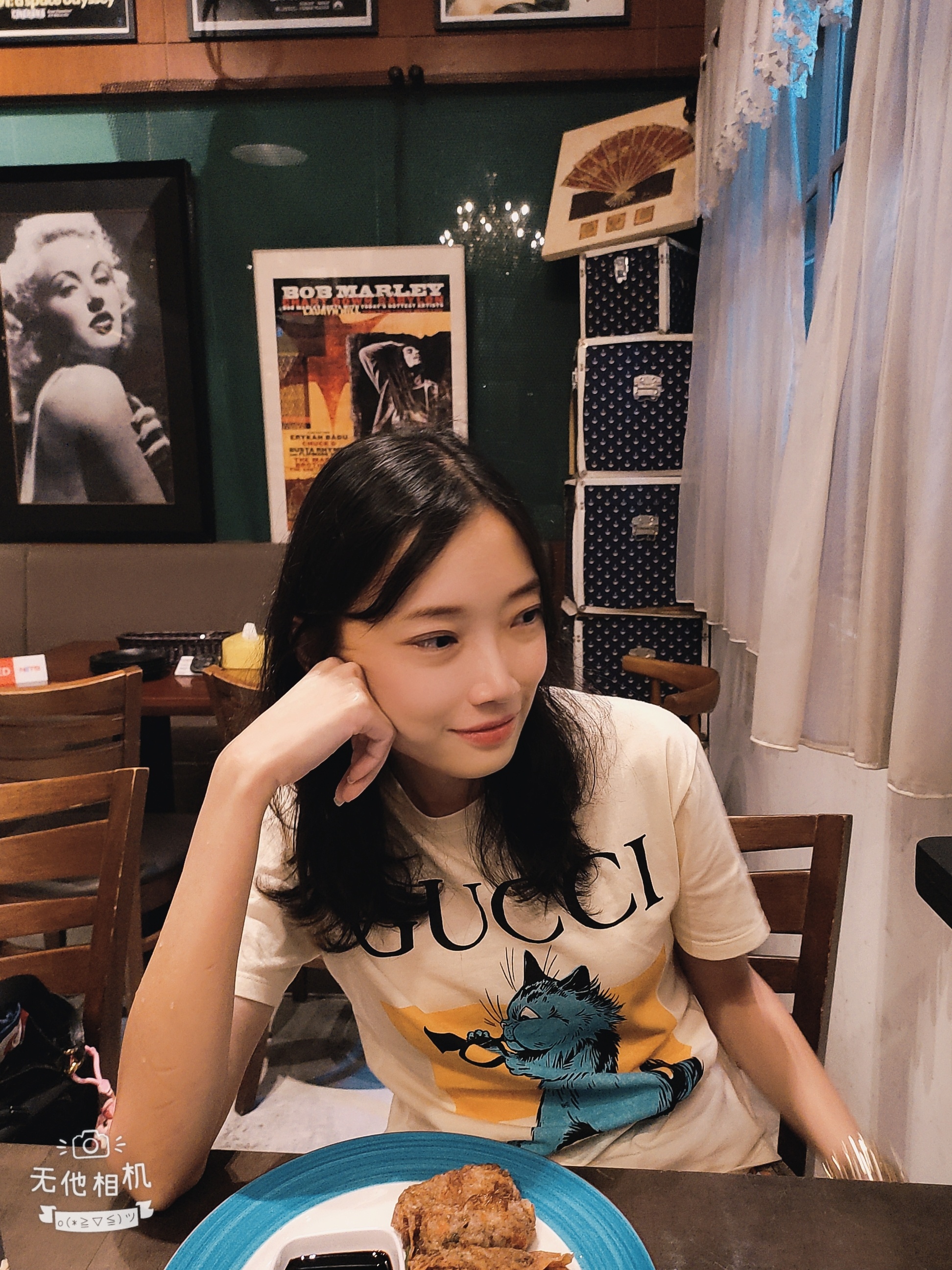 我的“丑照”满天飞了对吧！OK咯！偷人家家里人的照片做头像的变态，自有天收，报应