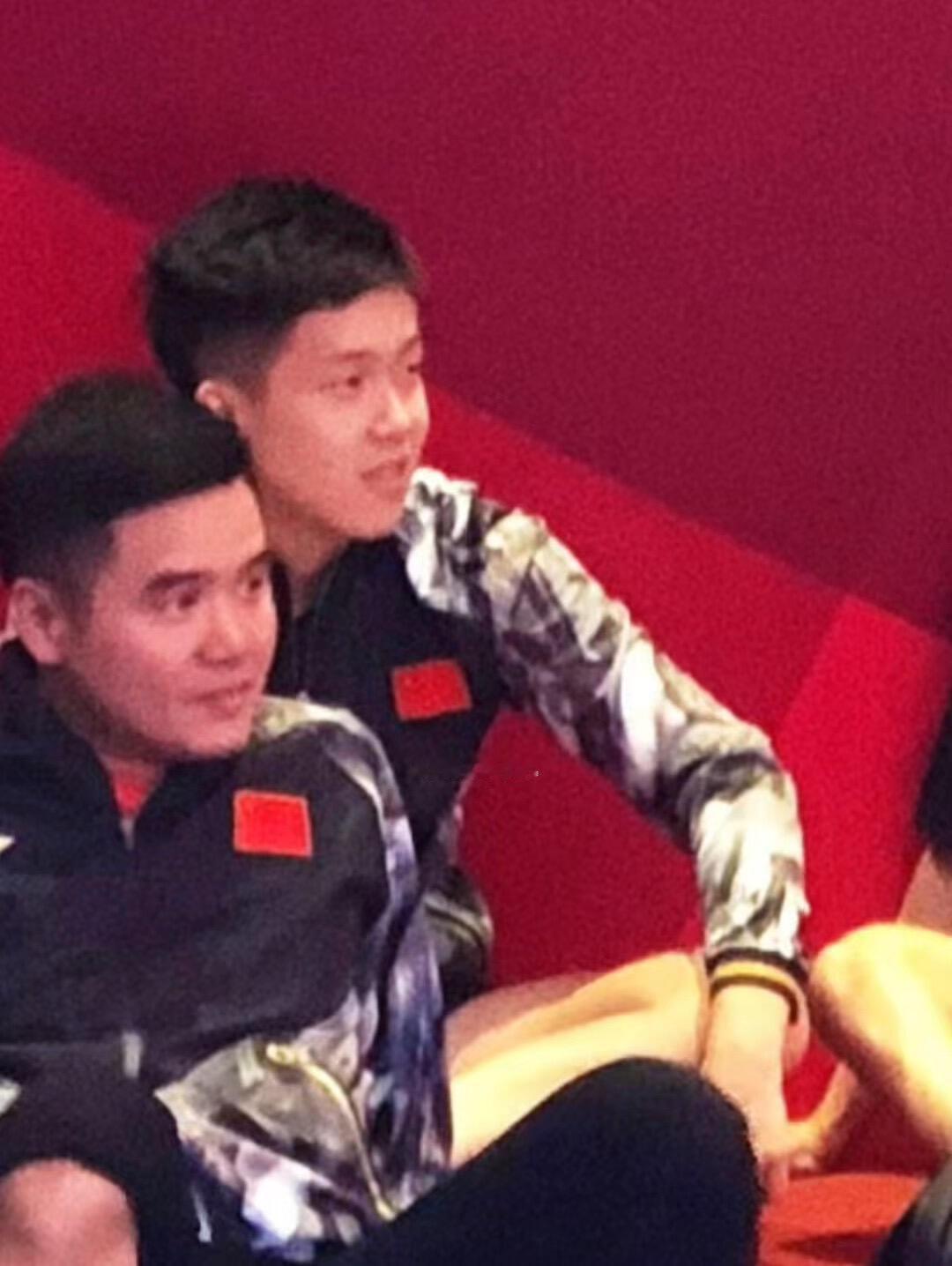 十八岁都很美好，头哥的18，毛头小子，还是一心打比赛，单纯简单的很！
伯乐和千里