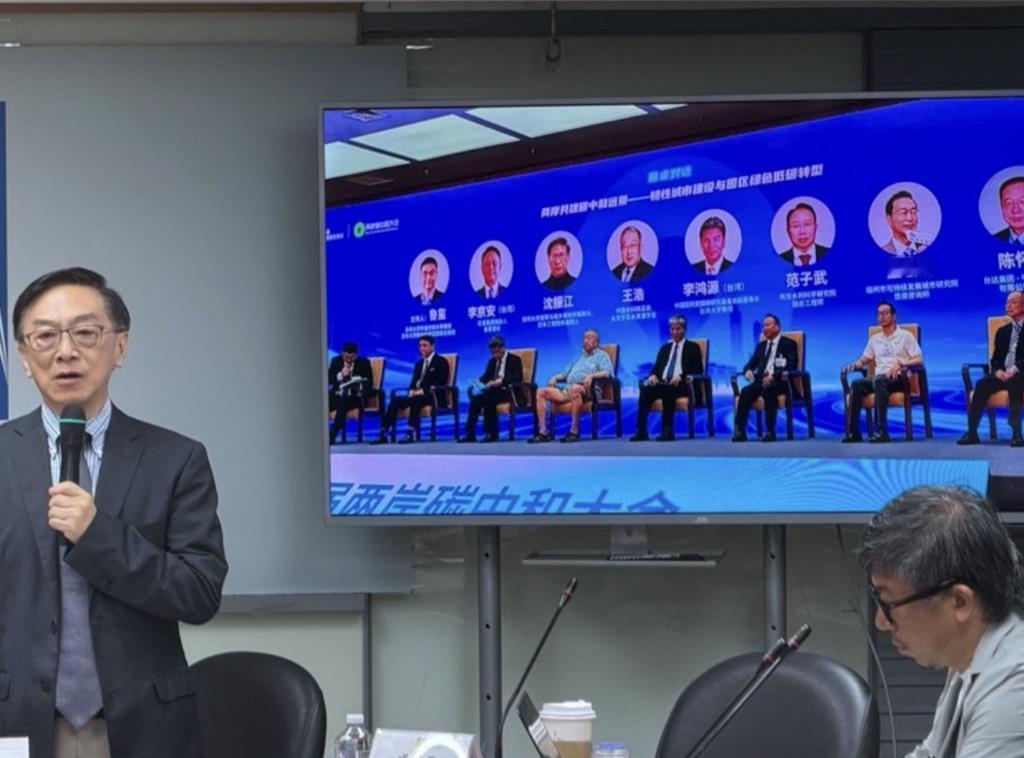 食安风波延烧 蓝智库：应建立完整健康追踪研究机制
中联油脂大豆色拉油检出第一级致
