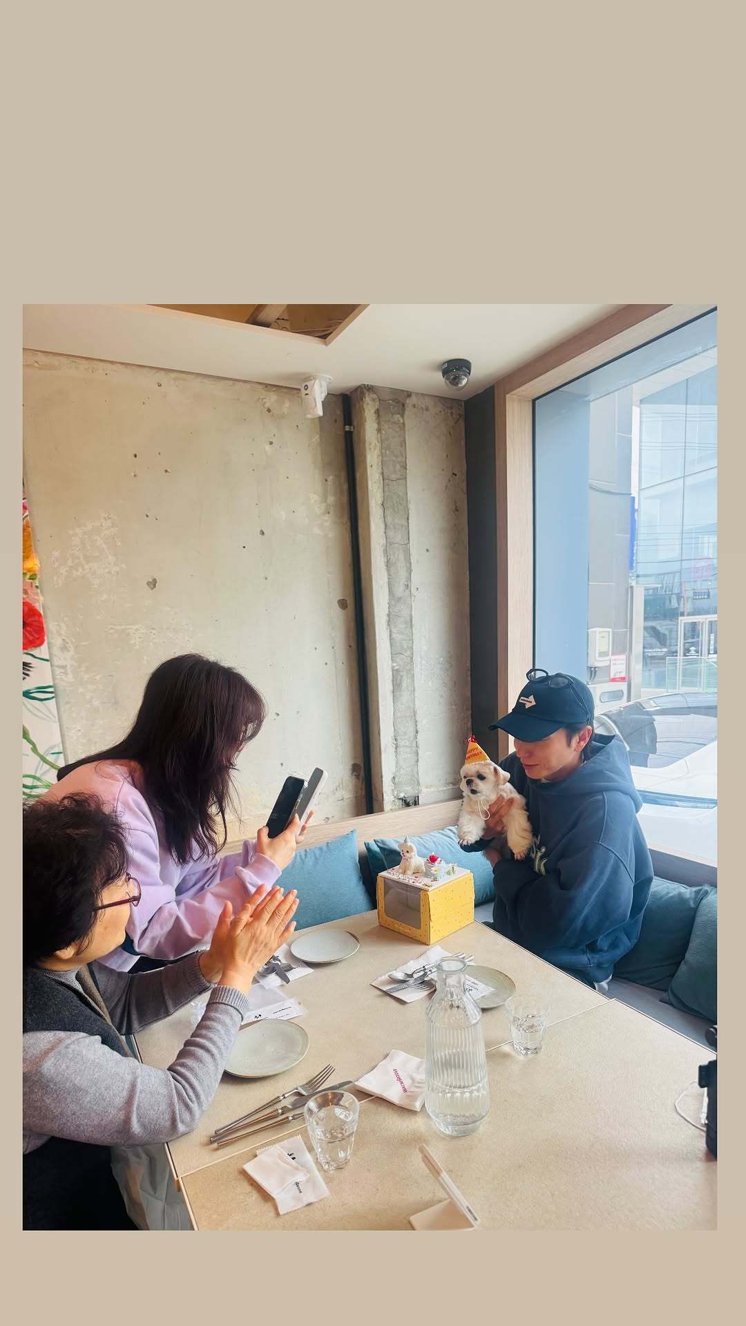 “CB百蓝_。260302利特 ins story更新： 