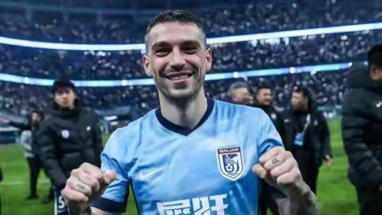 海港1-1！点球踢飞只是表象！三大不争事实揭底，原因是这个人！兄弟们，昨晚这场球