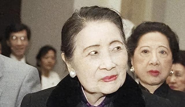 活了106岁，贪了20亿！宋美龄的奢靡与冷漠，远比你想象的更刺骨 