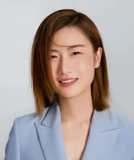 丁宁想再婚，怕是难了。道理不复杂，不是没人追，也不是条件不行，而是她心里那杆秤太