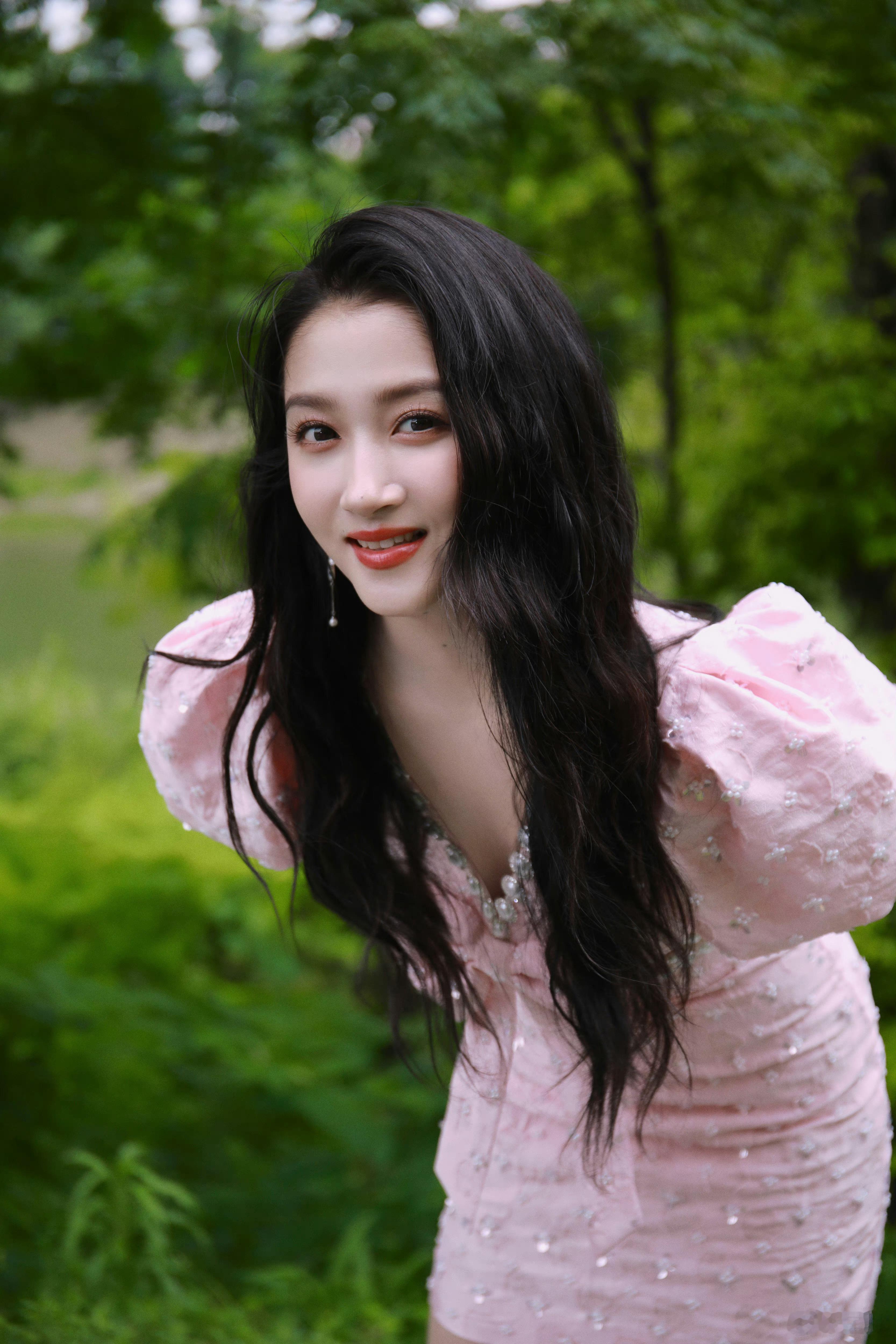 关晓彤 🌸 夏日清甜妆造 ​​​