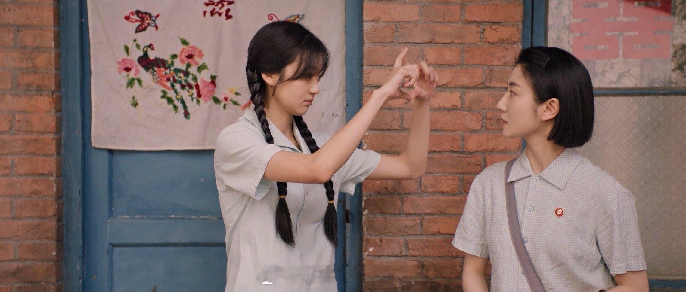 方穆扬整治冯琳冯琳你不留下我留下了 冯琳半夜冲进去的场面，简直就是电灯泡的自我修