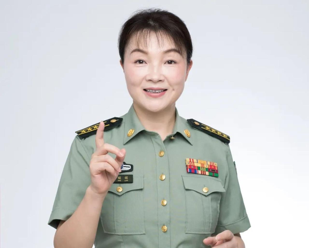 强军路上的理论播火者！军校教员傅婉娟，三尺讲台育军魂
 
傅婉娟，国防科技大学军