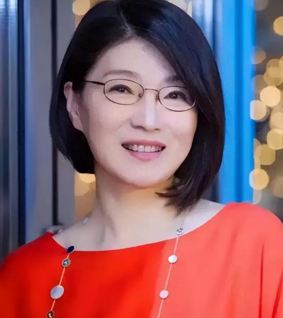 温州女首富抗癌失败，即使名下有两家医药上市公司，市值高达 3700 亿元，最后还