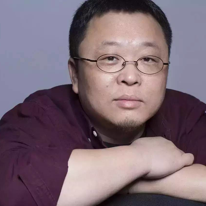 能提拔你的领导的面相特征(一)学面相的知识有时候是很枯燥的，与其笼统概述，不如教