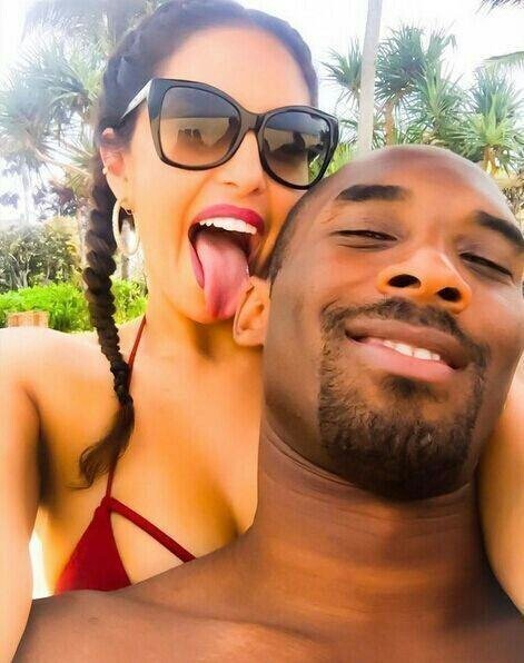 科比和瓦妮莎的爱情，你们谁想拥有？？？ 