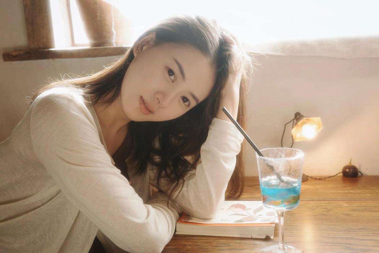 那一天你走进了我的生命 谢谢你成为了我的几分之几白月光 素颜