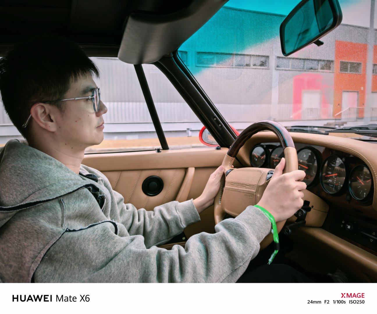 保时捷女销冠称顾客超6成是女性保时捷对男生的魅力在于，它不论新老，它都能跟你灵魂