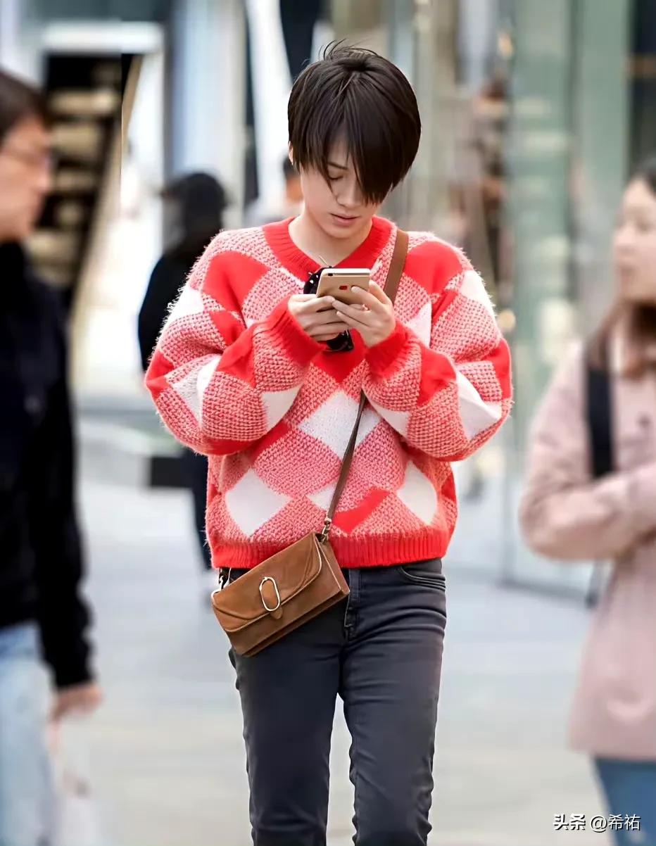 瘦下来的马思纯，妥妥地短发美女一枚！知识感情一直不顺利，这是什么原因呢？